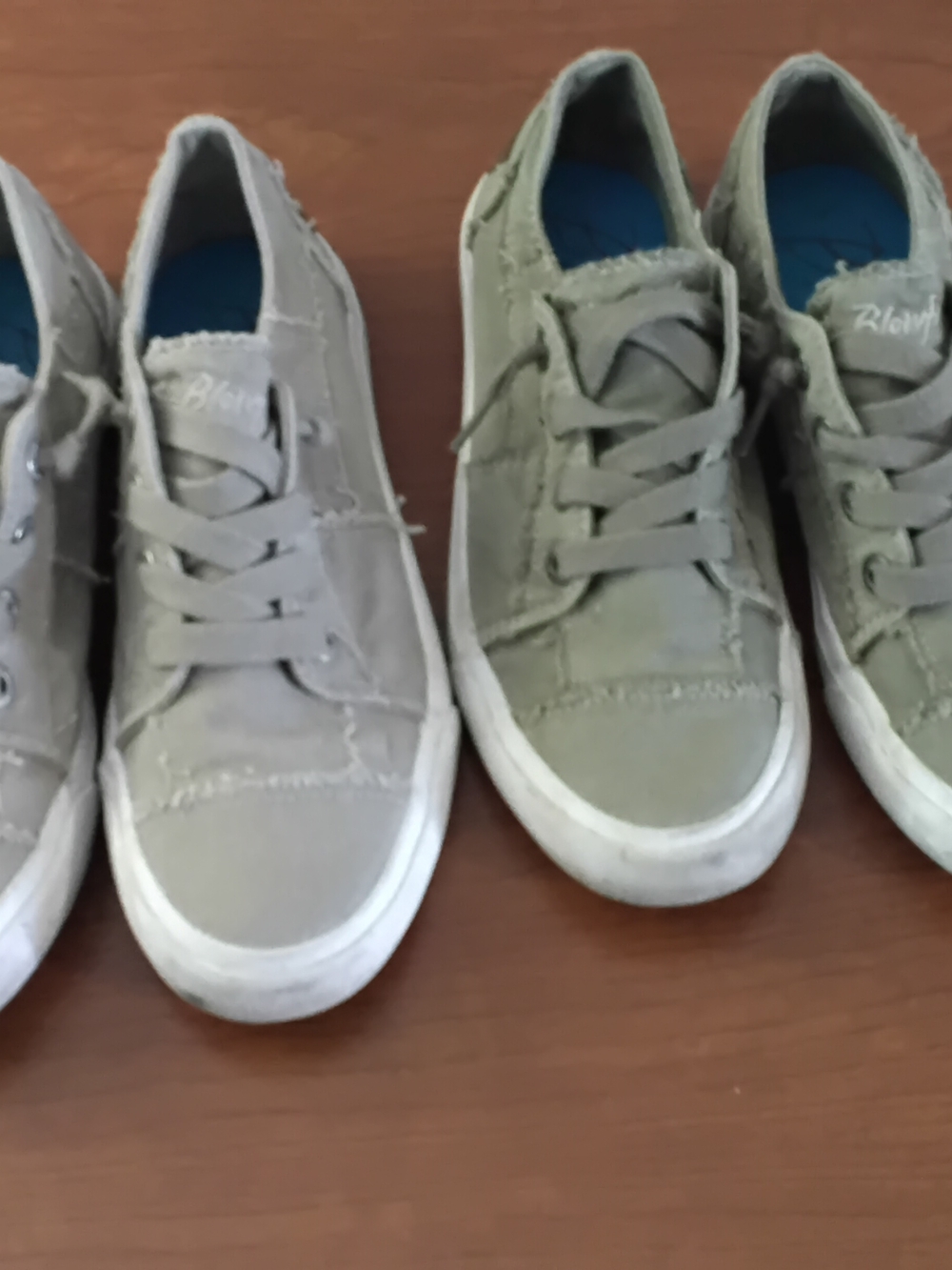 Bundle Of 2 Blowfish Malibu Low-Top Sneakers in Gray and Olive